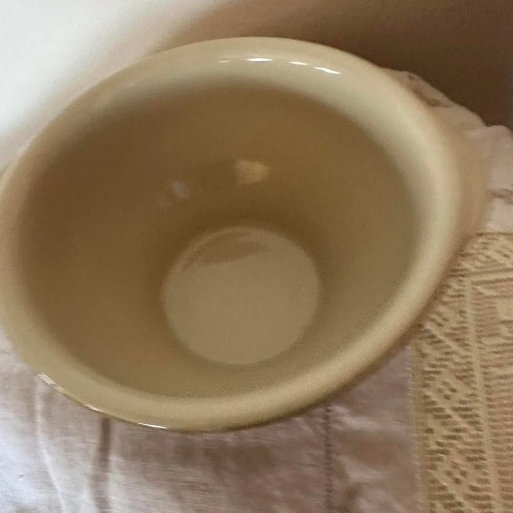 The Unbranded Brand brown ceramic
